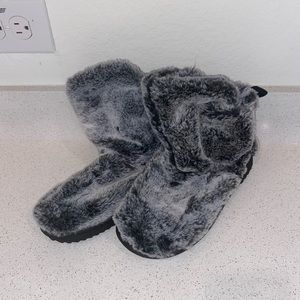 House / outside slippers